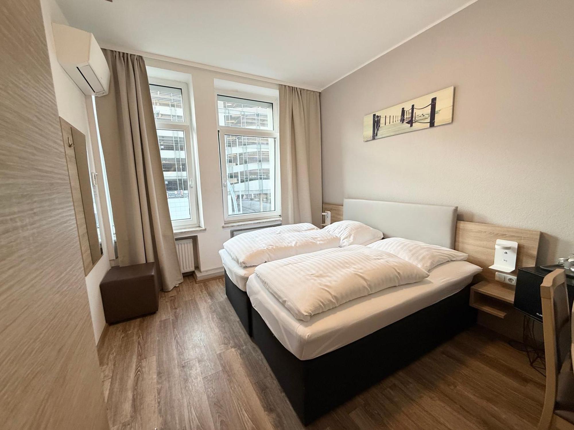 Central Hotel Duisburg 3* Duisburg